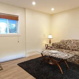 Modern Spacious 1 Bedroom In Desirable Gordon Head Near Mount Douglas Holiday home