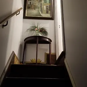 Tina's Place Apartment