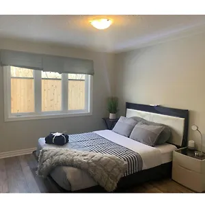 Lovely One Bedroom Just 4 Minutes From Int Airport Homestay