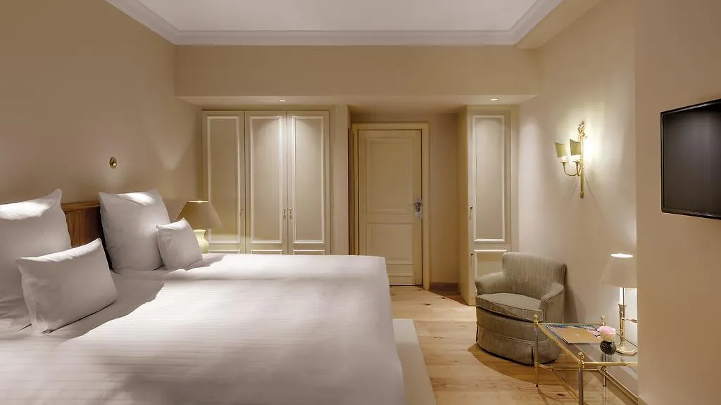 Excelsior By Geisel Hotell München 4*,