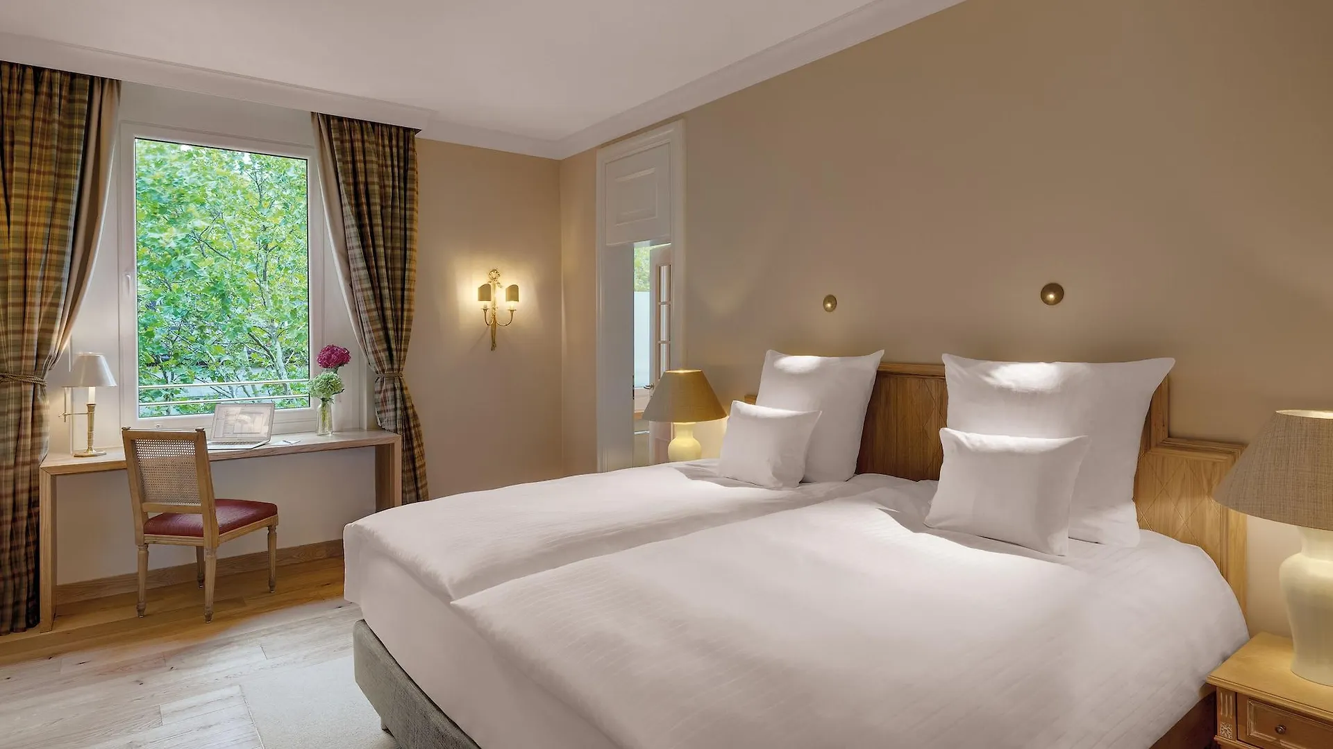 Excelsior By Geisel Hotel Munich Germany